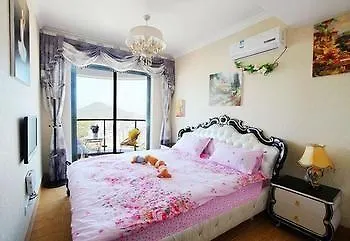 Sanya 80 Nianhua Hotel 0*,